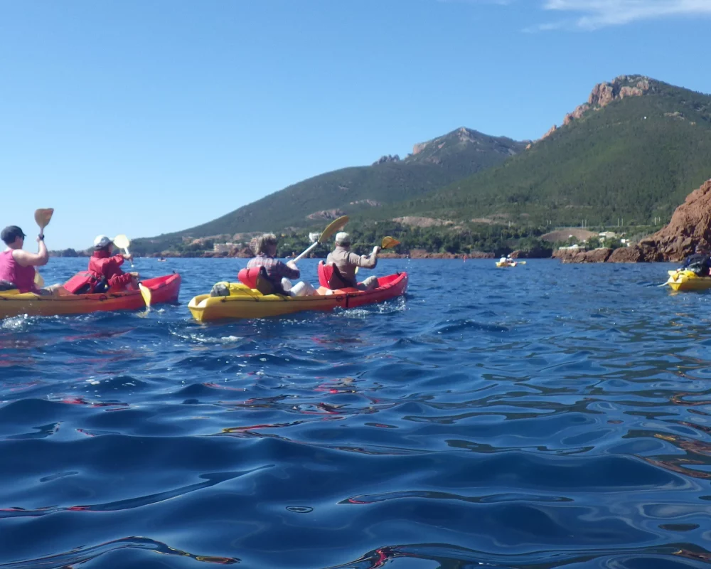 Kayak à Cannes : guide complet pour découvrir les Îles de Lérins